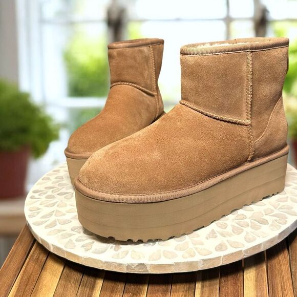 UGG Classic Mini Platform Boot Chestnut Suede Sheepskin Lined Women’s Size 9 EU - Picture 1 of 10